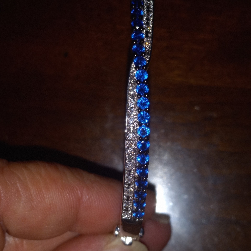 Gorgeous Bracelet 😍 - Picture 6 of 9